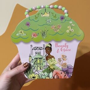 Tiana Cupcake Shaped Lunchbox Tin